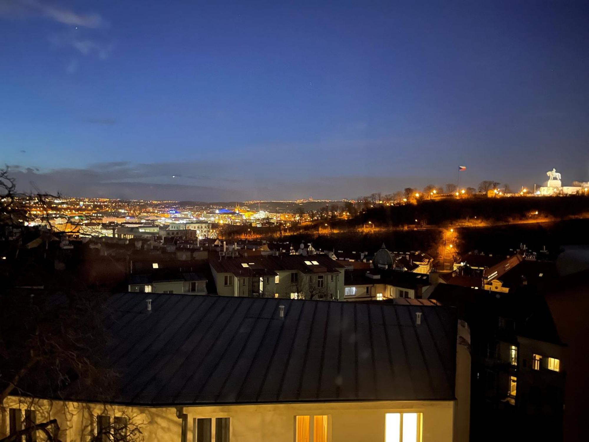 Apartment Cimburkova Prague Exterior photo